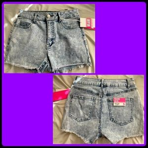 Denim Shorts!!! New, with tags!!🎊